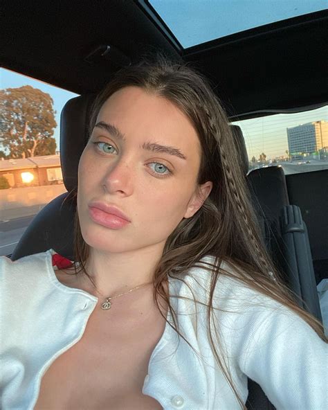 lana rhoades tetas Search